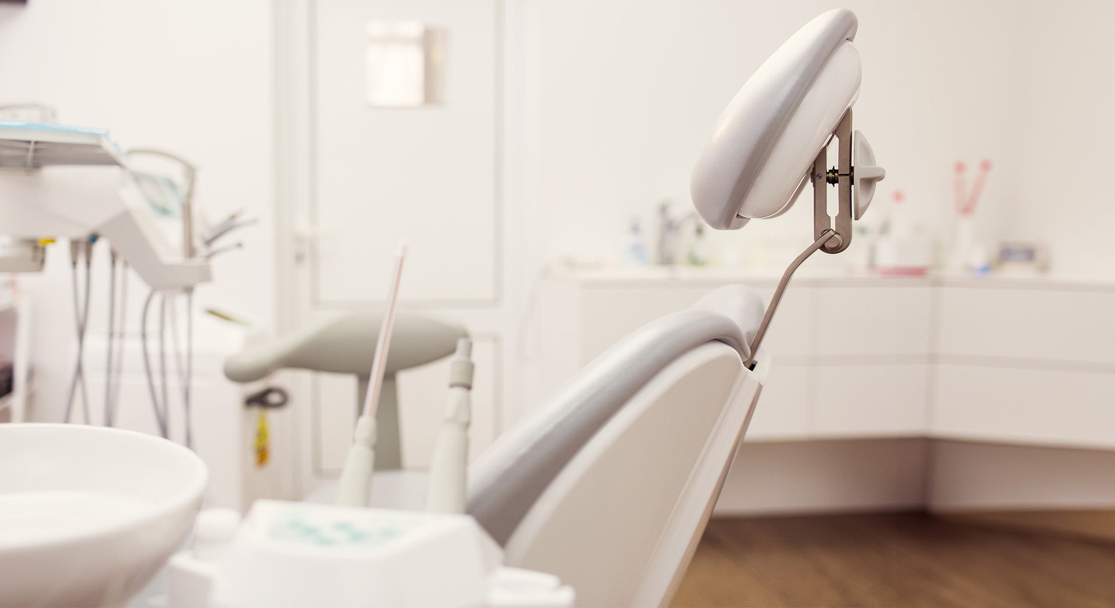 Identical Dental | Dentures, Ceramic Crowns and Oral Exams